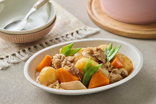 調味料の水分で煮込む。無水肉じゃがのレシピ